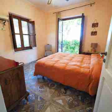 Villa del Glicine - Ancient Master Villa, surrounded by greenery Rooms