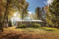 Hills Haven Luxury Cottage - Minden Hills Escape for the Nature Enthusiast