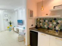 Pink Bliss Studio at Isla Verde w/pool and parking
