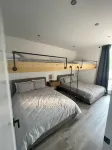 Romantic Family Lake front Cabin getaway 45 min W of Edmonton. 5 star cabin.