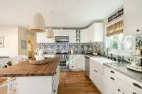 The B’s Hive Cottage