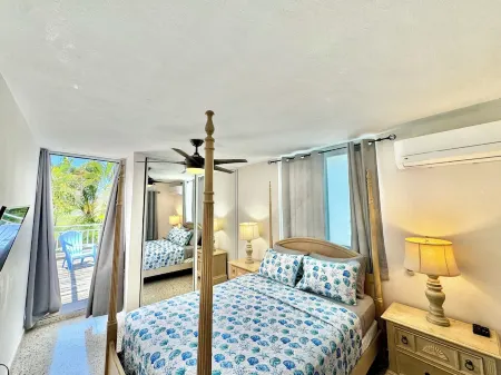 Amazing Getaway Home! Private Pool, Beach, Golf, Rainforest and more!