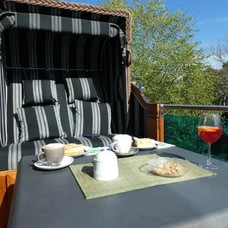 2 rooms apartment in the Kurparkcarree, with elevator to the 1st floor, beach distance 80m