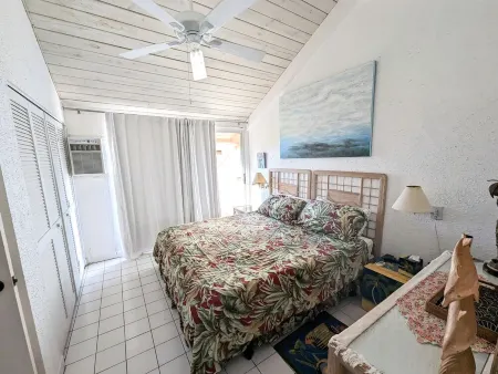 Serenity at Gentle Winds Отели рядом с достопримечательностью «Salt River Bay»