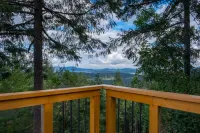 Armand Heights - Mountain view