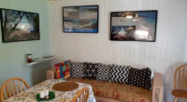 "Most Convenient Location For Your Vacation" 戈韋諾港酒店