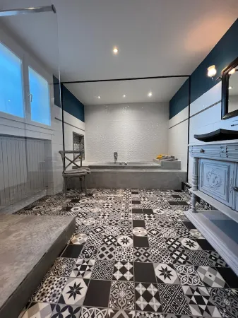 Ground floor with swimming pool and large terrace Отели в г. Драгиньян