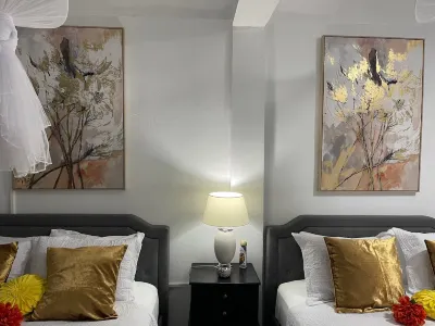 Double Luxury Queen Apt#3 in Roseau with Kitchenette and Gorgeous Bathroom!