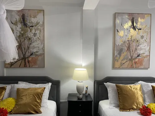 Double Luxury Queen Apt#3 in Roseau with Kitchenette and Gorgeous Bathroom!