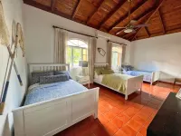 Luxury Villa w/ pool and jacuzzi! Các khách sạn ở 