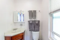 Sea Breeze - AppleSurf! Beachfront one bedroom in Apple Bay