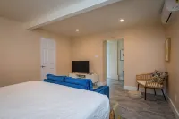 Moko Jumbie House - "Historic Suite" A Modern 1-Bedroom Oasis.