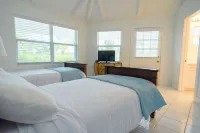 FREE Night in 2025! Private, quiet oceanfront home, wrap-around screened porch.