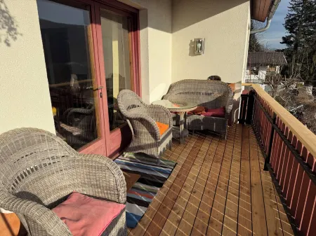 Cozy house with lake view