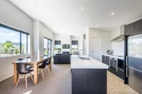 Simply Stunning - Wanaka (FREE WI-FI)