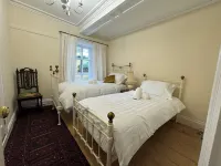 Cae Nest Hall Hotels in Llanbedr