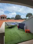 " Tradewinds" Updated Luxury Condo-Turtle Cove- 5 Minute Walk to Beach