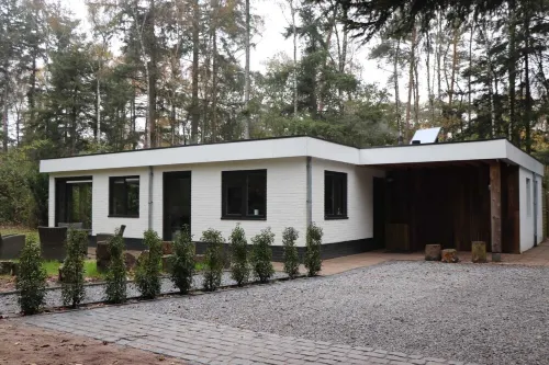 Child-friendly bungalow in the forest, near a beautiful swimming lake Hotels in Vilsteren