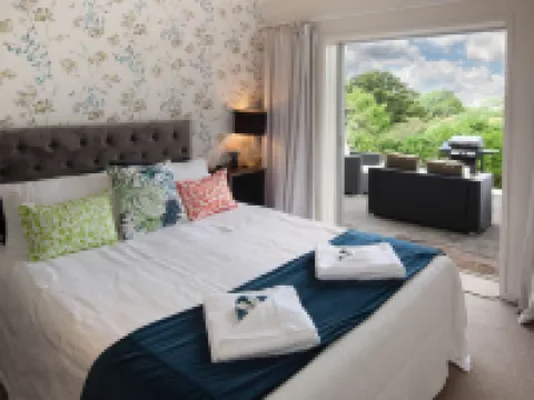 The Queenslander Raglan Hotels in Raglan