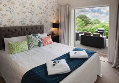 The Queenslander Raglan Hotels in 