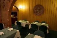 Forest Lodge Motor Inn & Restaurant - breakfast