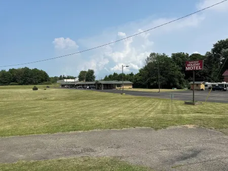 Thruway Holiday Motel