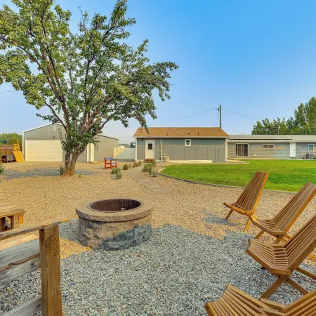 Modern Studio Near Lake Lowell: 6 Mi to Boat Ramp