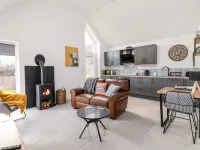 Cornelyn Bach Hotels in Dyserth