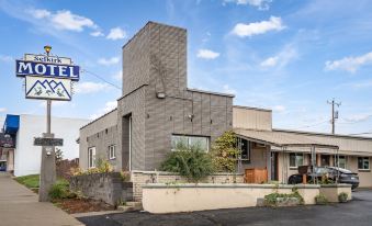Selkirk Motel