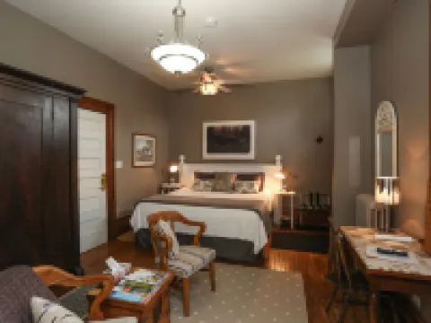 Danby House Hotels in Markdale