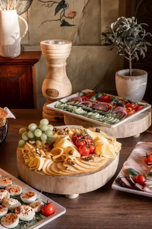 OBERŻA Pod RÓŻĄ Restauracja, Sauny, Jacuzzi Отели рядом с достопримечательностью «Pieniny»