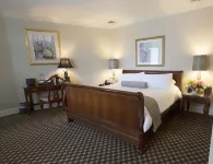 OceanCliff Hotel
