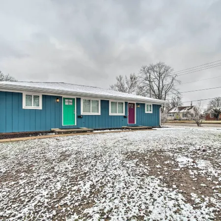 Stylish Vacation Rental - Walk to Isu!