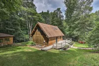 Quiet Max Meadows Cabin, 12 Acres of Property - Pet friendly