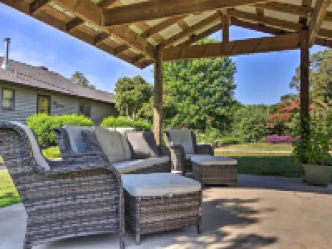 Cabin w/ Fire Pit: 7 Mi to Downtown Morganton! Hotels in Morganton