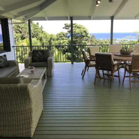 Vast family home, tranquil hillside location with Pacific views