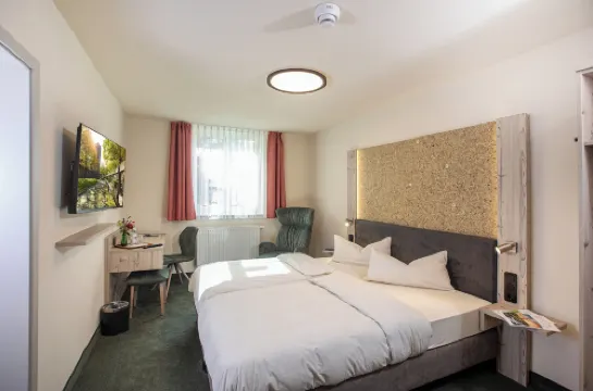 Gasthof Krone Fladungen 榮-格拉伯菲爾德縣酒店