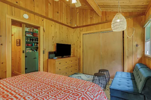 High Falls Restorative Cabin in the Woods!