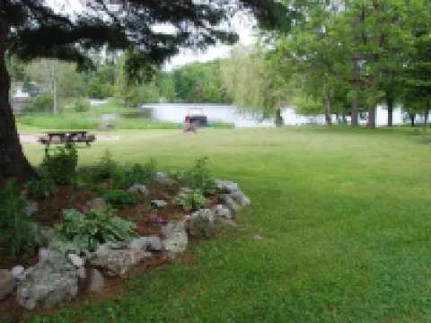 Teddy Bear Bed & Breakfast Hotels in Bancroft