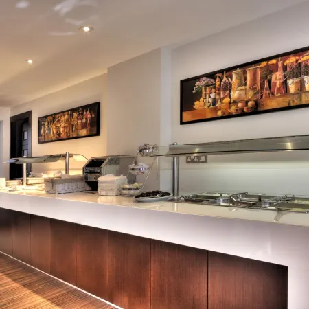 Livadhiotis City Hotel
