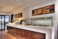 Livadhiotis City Hotel