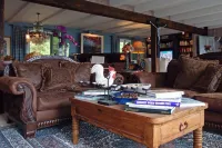 Le Petit Clocher Gîte Touristique B&B Hôtels à : Sainte-Adèle