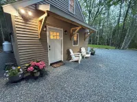 NEW!! Charming STUDIO with AC, WiFi & Fire Pit less than 3 MINUTES to Acadia.