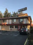Smokey Point Motor Inn - parking