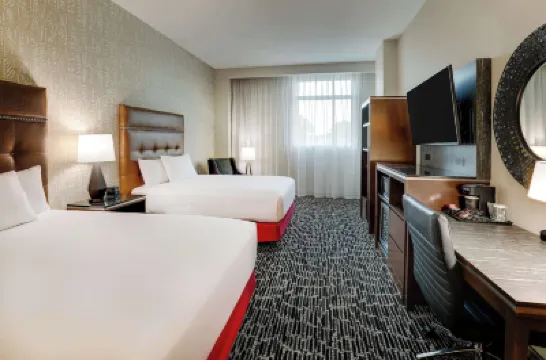 Drury Plaza Hotel Savannah Pooler Hotel di 