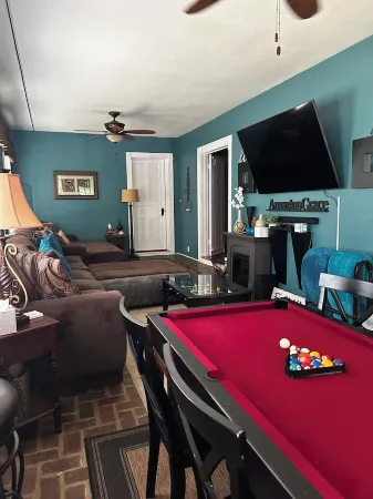 Experience Charleston charm near Hiwassee River