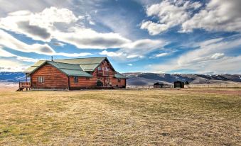 Stunning Mountain-View Ranch on 132 Acres!