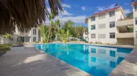 Condo Mir  by Trvl2HM - Spa