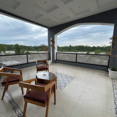 River Home Stay Отели в г. Рамнагар
