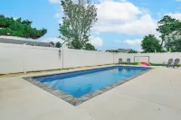 Spacious Brigantine Home ~ 1 Block to Beach! - de playa